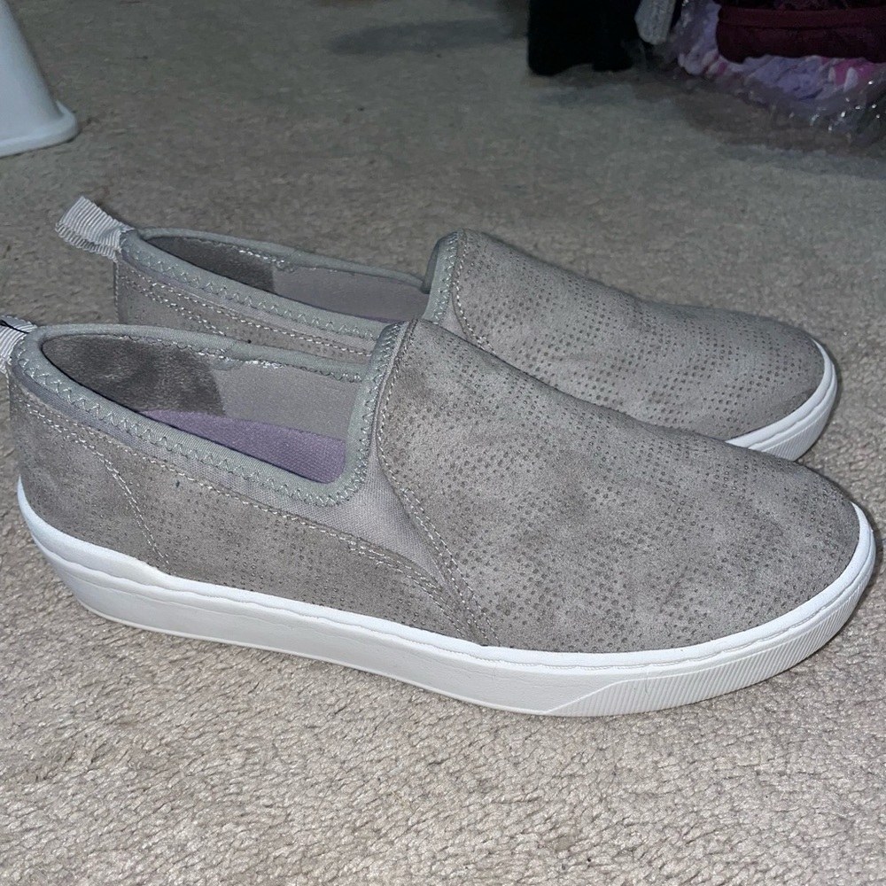 Women’s Dr. Scholls slip on sneakers size 8